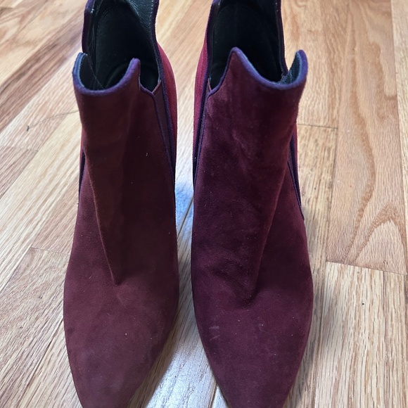 Stuart Weitzman Red Suede Ankle Heeled Bootie Size 6 - Picture 2 of 14